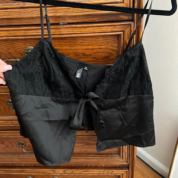 Garage Tops - Sexy black Lacey top